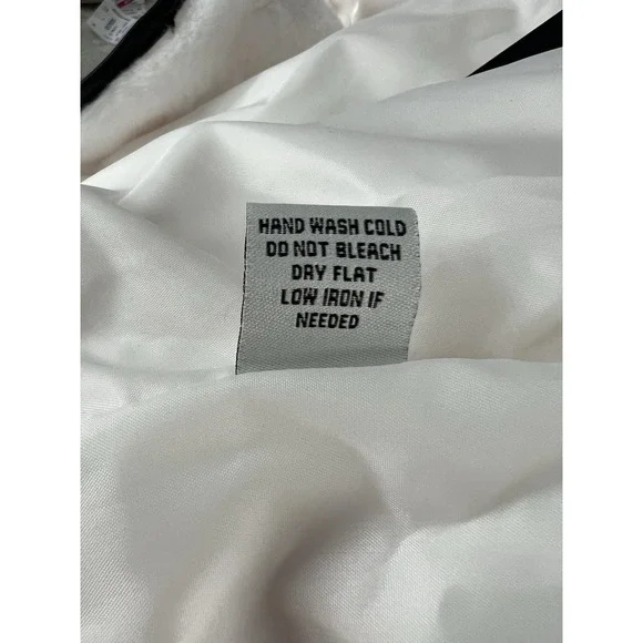 Sabrina Lauren Women's Large Faux Fur Toggle Coat Luxe Look White W/ Black Trim - Picture 8 of 8